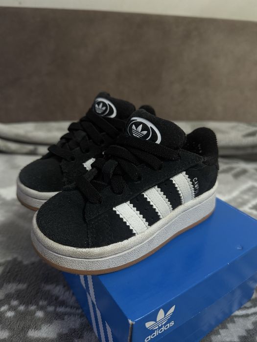 Кросівка адідас кампус