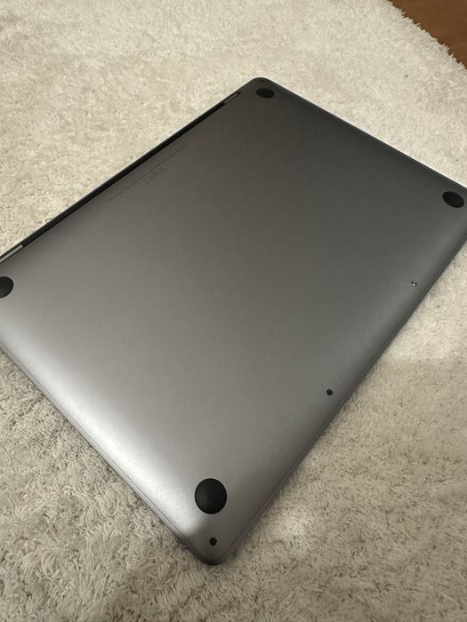 Macbook Pro 13 - 2020428960721719808004