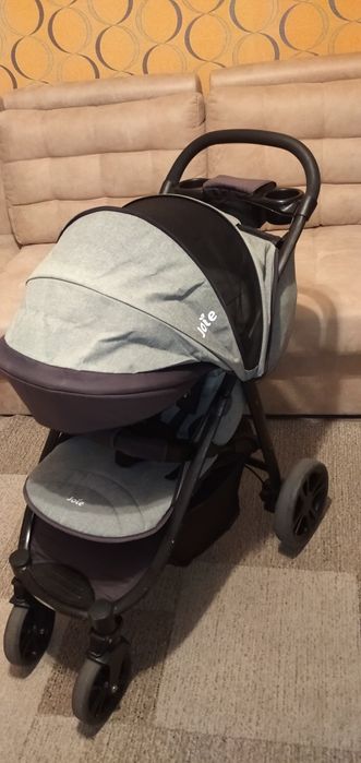 Детская прогулочная коляска JOIE