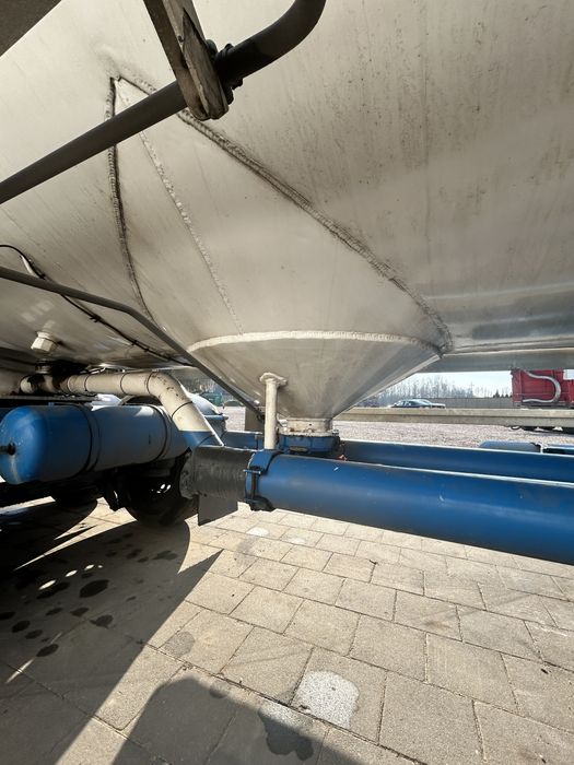 Przyczepa rolnicza do przewozu paszy