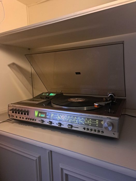 Giradiscos AIWA AF-5050 (inclui colunas Sony)