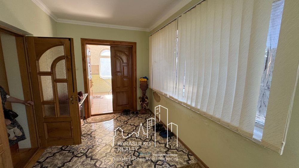 Продам просторий будинок, який готовий для проживання