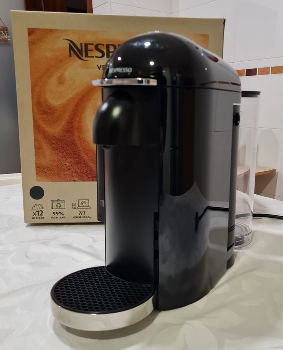 Maquina de cafe VertuoPlus Deluxe Titan D