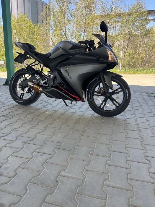 Yamaha yzf  .r125