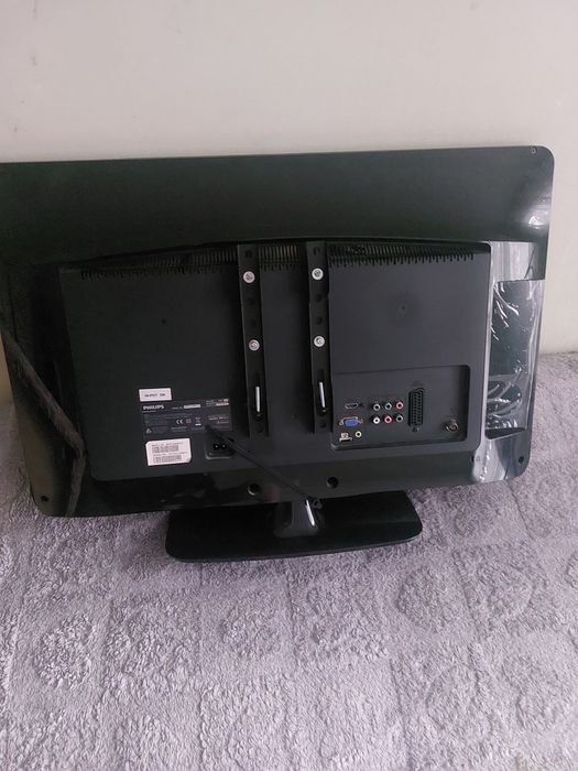Продам телевизор Philips б/у