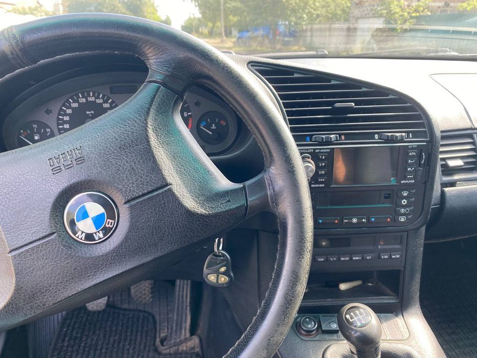 Продам BMW  3 1998