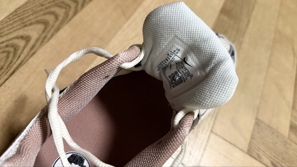 Nike w vomero 5