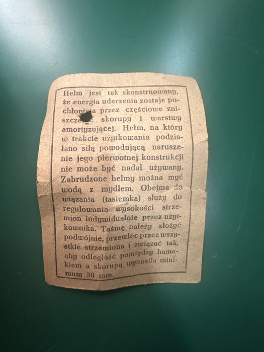 Zabytkowy hełm przeciwuderzeniowy 1971 rok