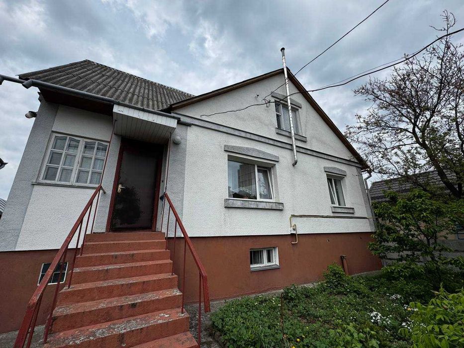 4к Будинок , Центр Міста ,приватизована ділянка 6сот. ,двохповерховий будинок , загал площа 187кв.м.,Індив. газове опалення, Жилий стан