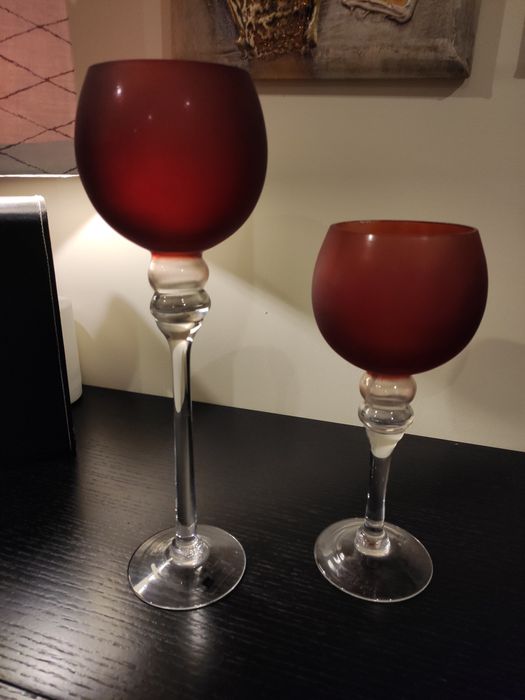 Castiçais Vermelhos