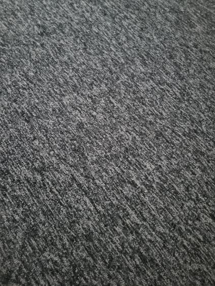 Wykładzina dywanowa w kwadratach