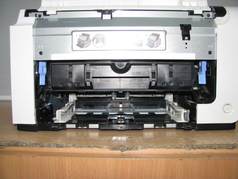 Принтер лазерний HP Laserjet CP1025