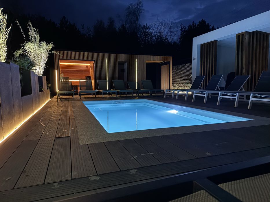 Budowa Basenów Ogrodowych | Sauny | Jacuzzi | Strefy Relaksu Ogrodzenia Premium-Vareon