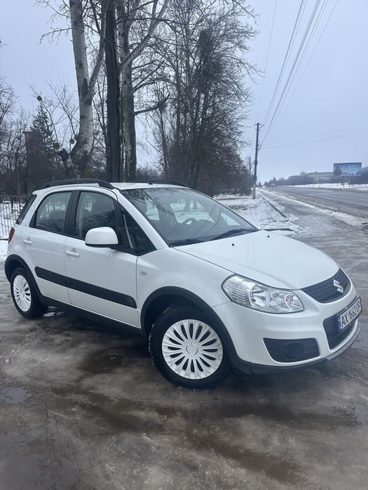 Продам  Suzuki SX4 2014