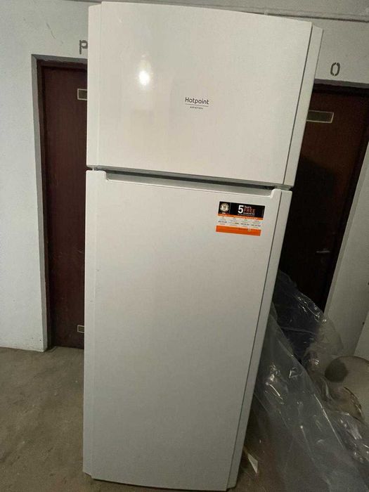 HOTPOINT Ariston - Frigorifico/geleira 2 Portas- NOVO