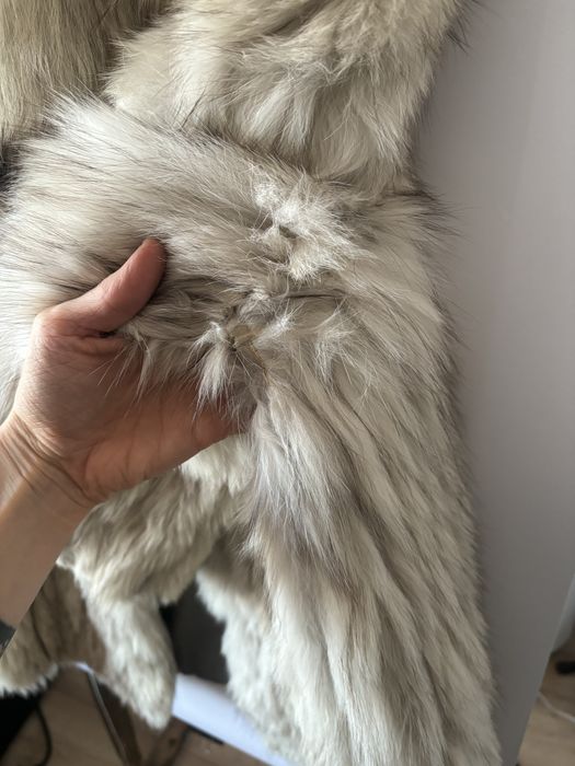 Futro z bialego lisa
