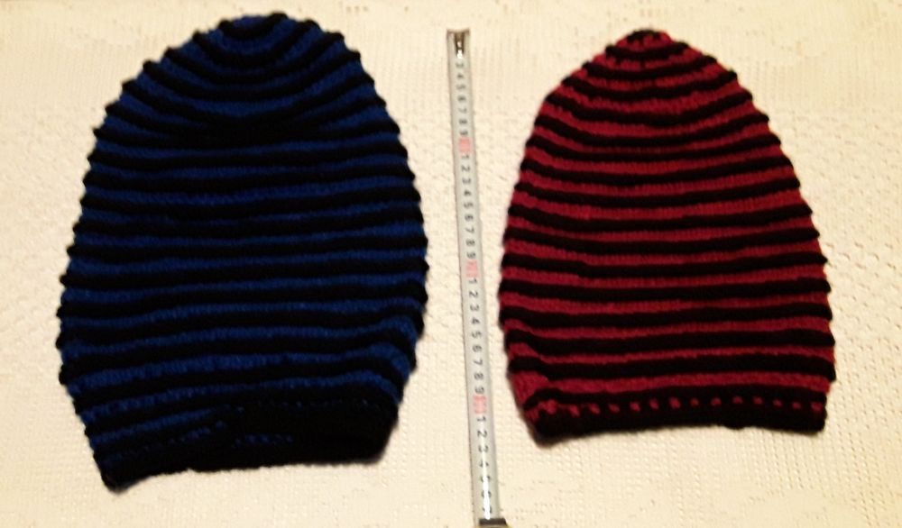 Gorros em malha feitos à mão, novos! Peças únicas