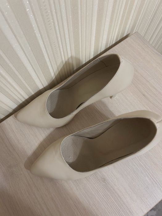 Весільні шкіряні туфлі