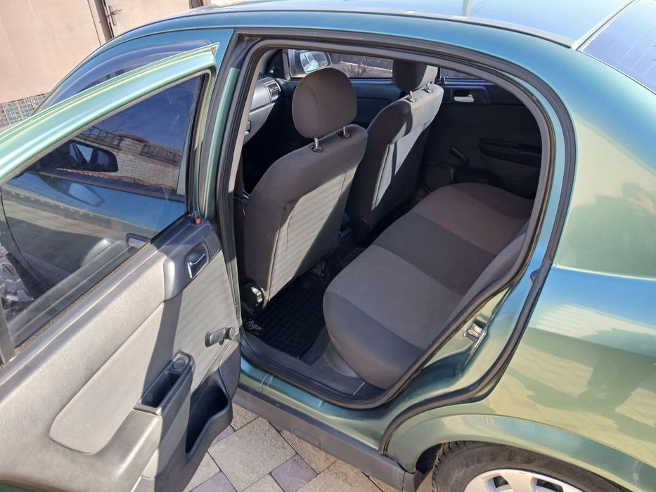 Опель астра 1.4 газ один власник