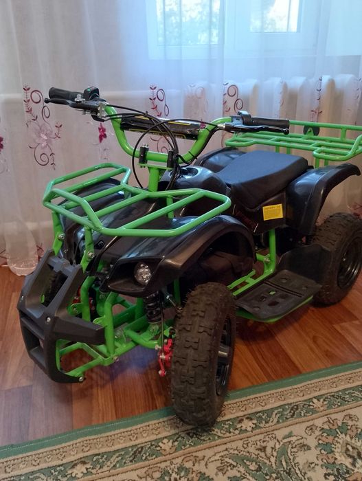 Дитячий квадроцикл