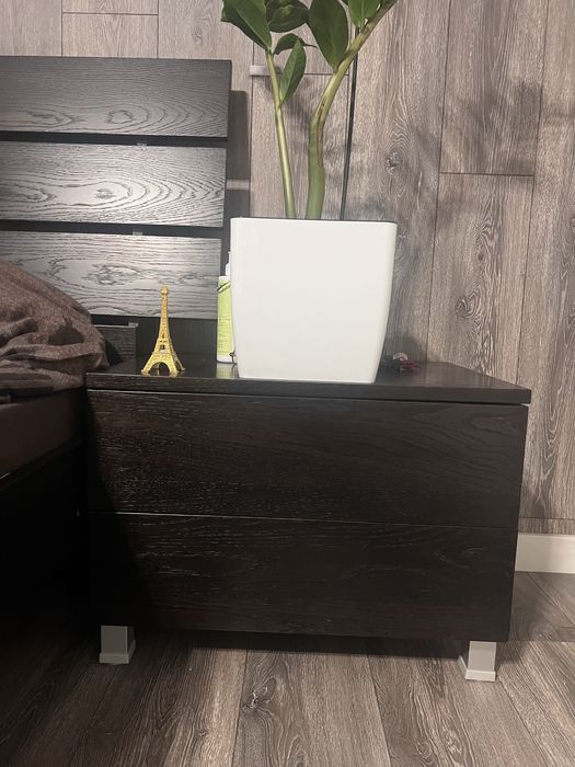 Продам ліжко та 2 тумби