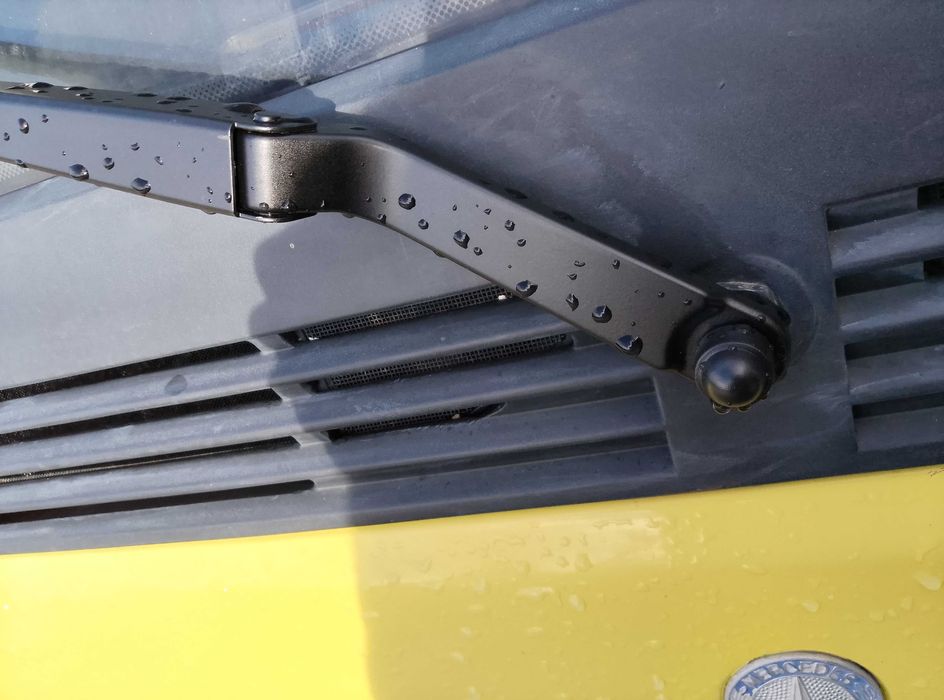 Limpa para-brisas frontal Mercedes MB100 / conjunto novo