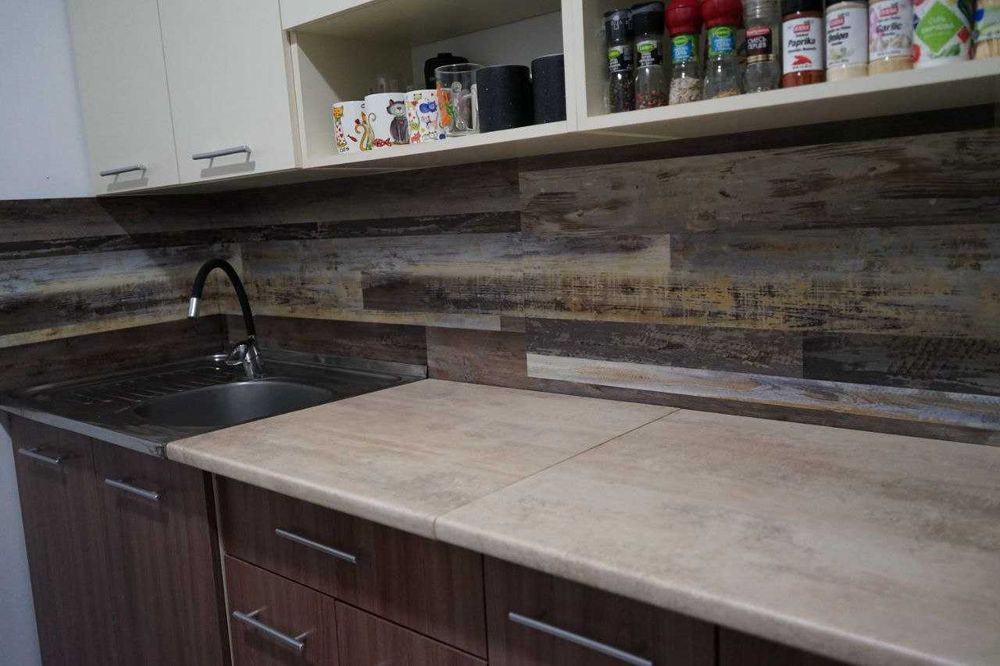 Płytki winylowe samoprzylepne imitująca drewno