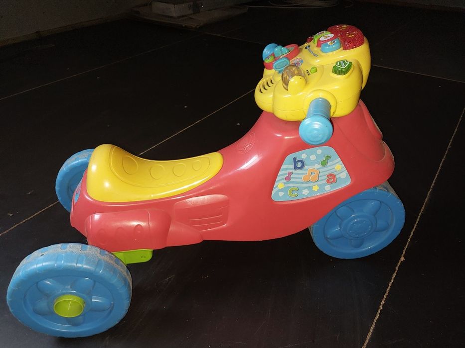 Vtech jeździć interaktywny