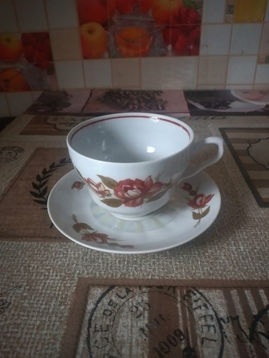 Вінтажна чайна пара (чашка + блюдце), фарфор, СРСР