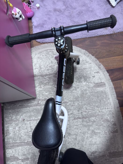 Беговел дитячий