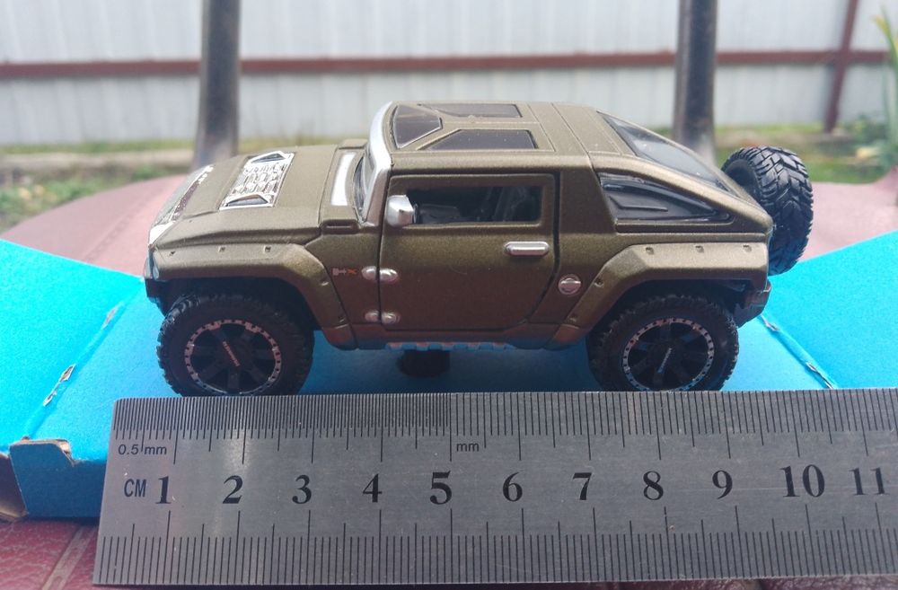 Maisto Fresh Metal Hummer H3X