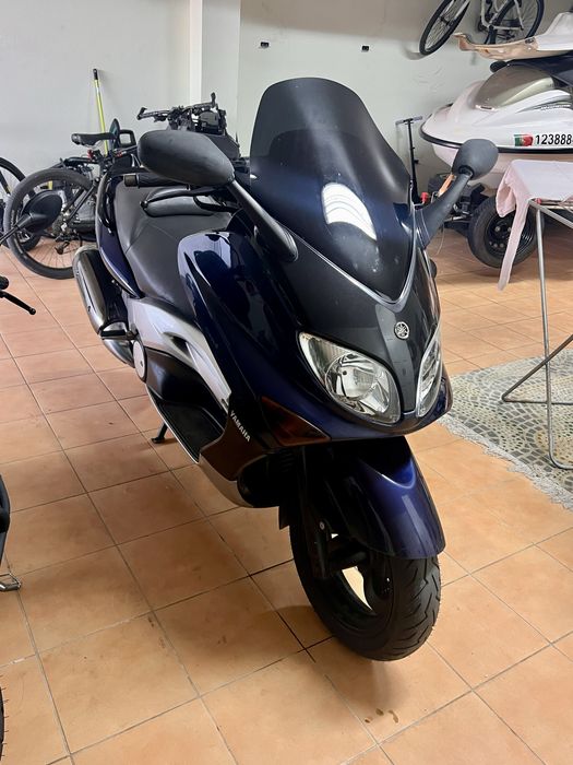 T MAX 500 apenas 25.000 km