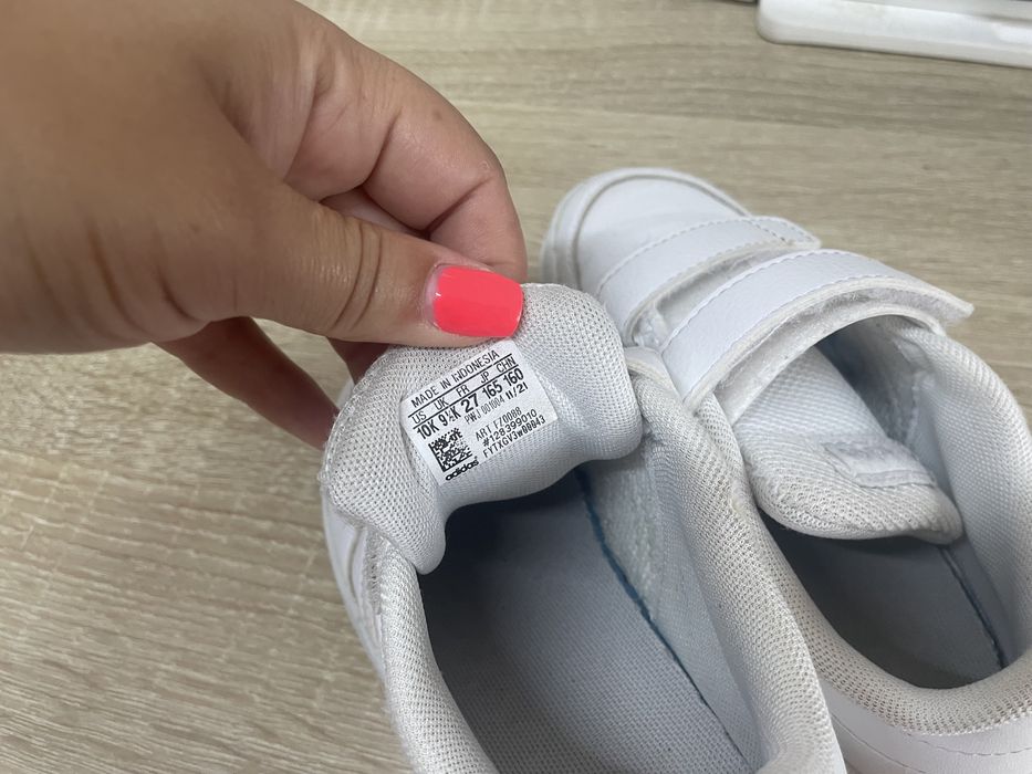 Sapatilhas adidas 27