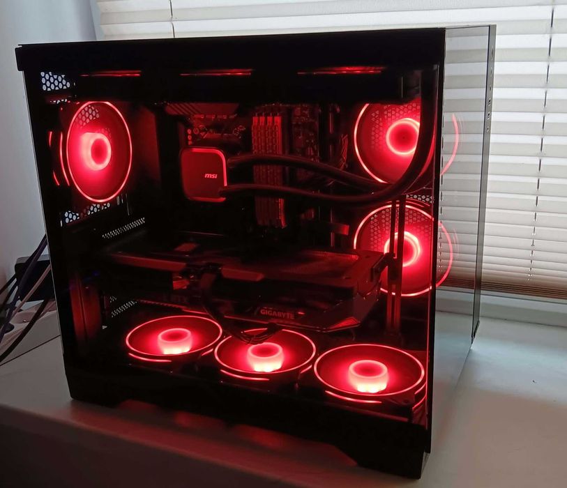 Komp Gamingowy RTX5070 Gaming OC 12GB 4lata Gwarancja, Ram 32gb, Ryzen 7 MSI B550 Chłodzenie wodne