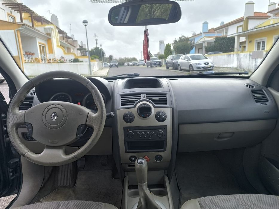 Renault Megane 1.5 Dci - 100cv - Com engate de Reboque