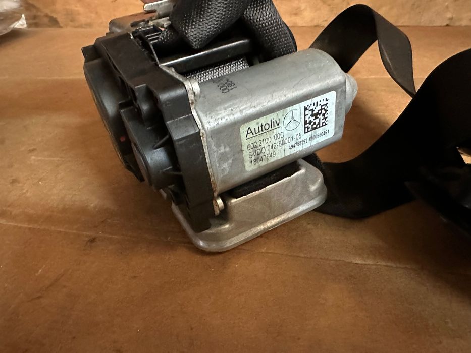 CINTO DE SEGURANÇA Frente Esquerdo Mercedes W211 E220 \ 60220.8200