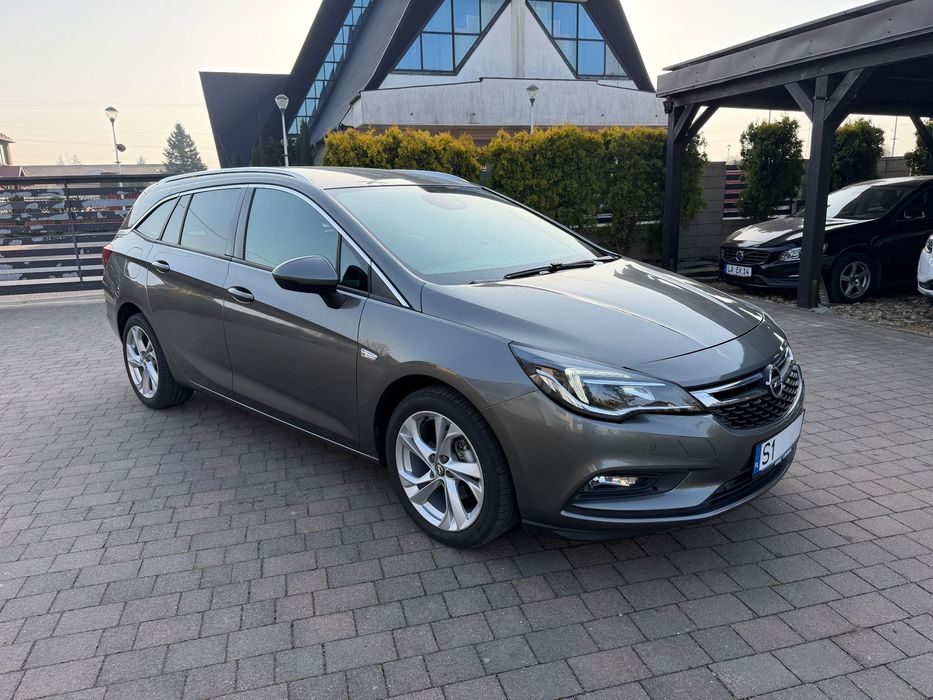 Opel Astra Benzyna super stan Dynamic