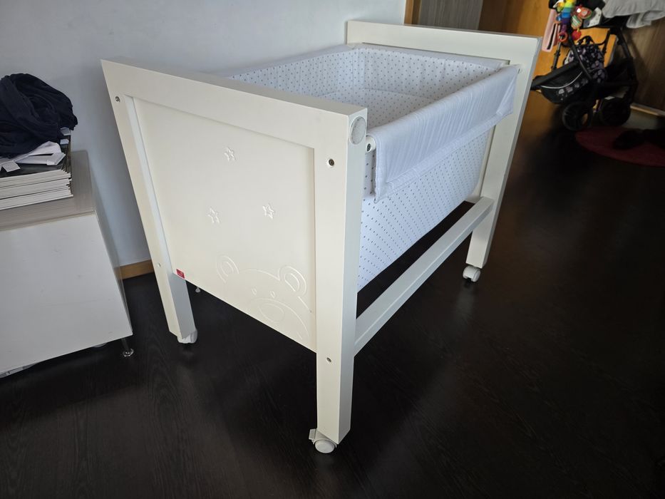 Berço para bebé.