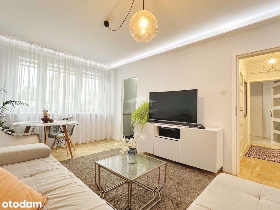 Witomino Narcyzowa, 2 pokoje, osobna jasna kuchnia.