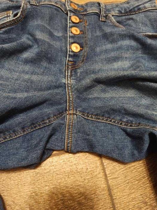 Джинси кльош на високу дівчину