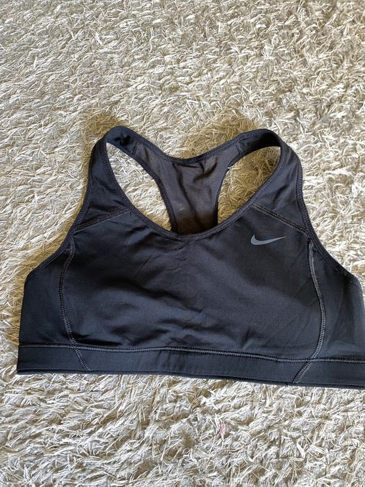 Спортивний топ Nike S