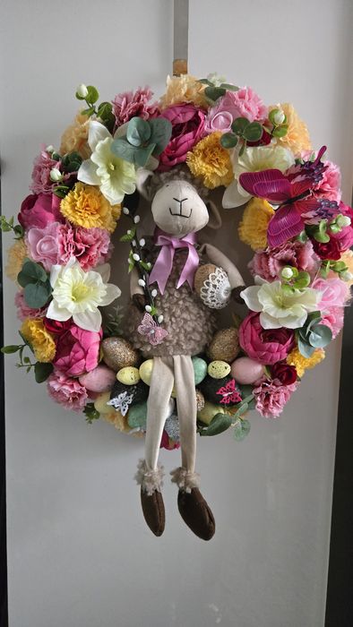 Wielkanocny wianek na drzwi śr 53 cm.