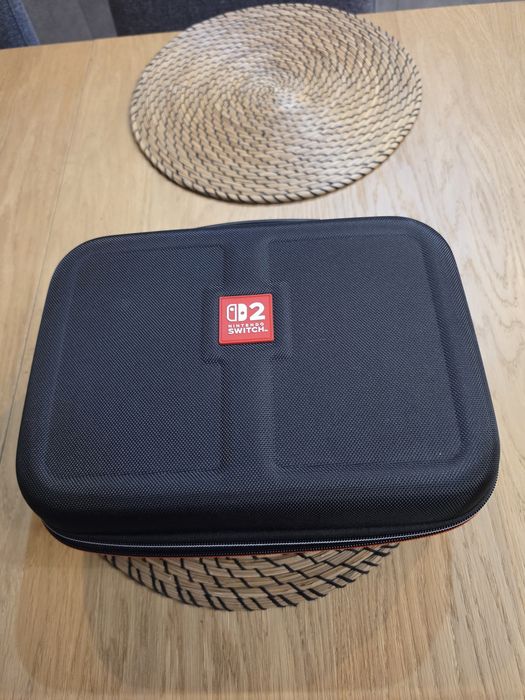 Walizka NACON Deluxe switch 2