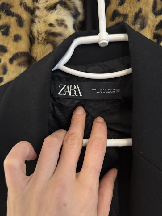 Жакет zara. Розмір L , новий. Одягався один раз на зьомку