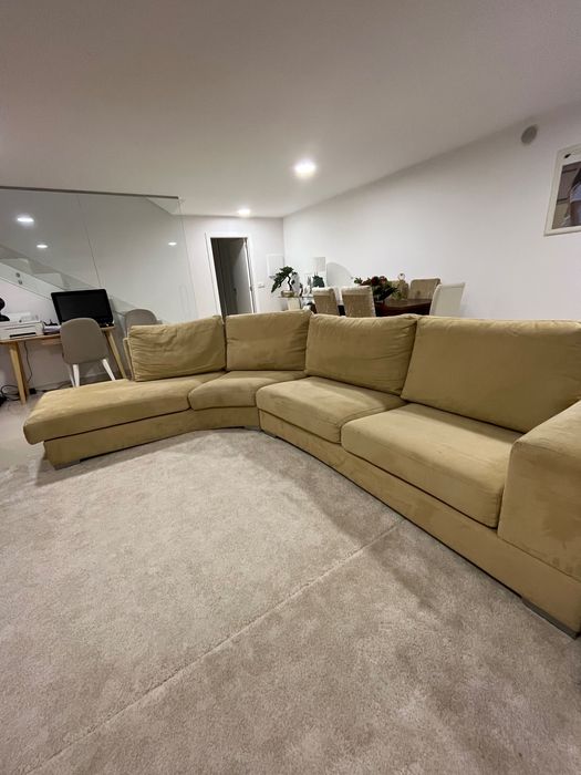 Sofá em L grande e confortável