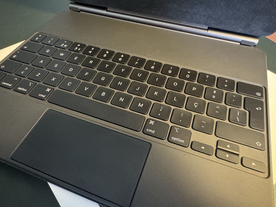 Teclado Apple Magic Keyboard iPad Pro 12.9