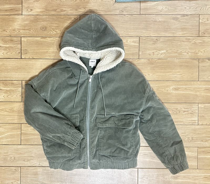 Куртка only, m (більше s)