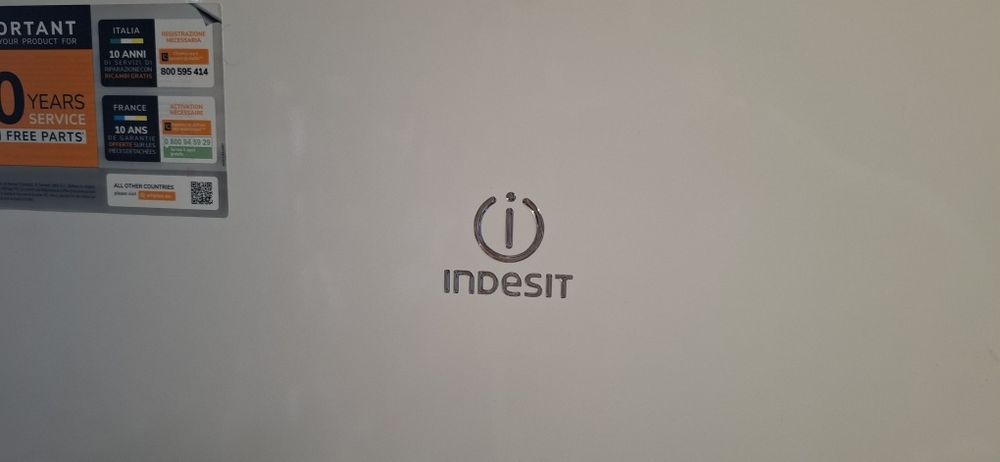 Arca vertical, marca Indesit