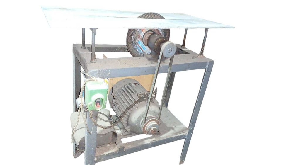 Продам циркулярный станок в рабочем состоянии