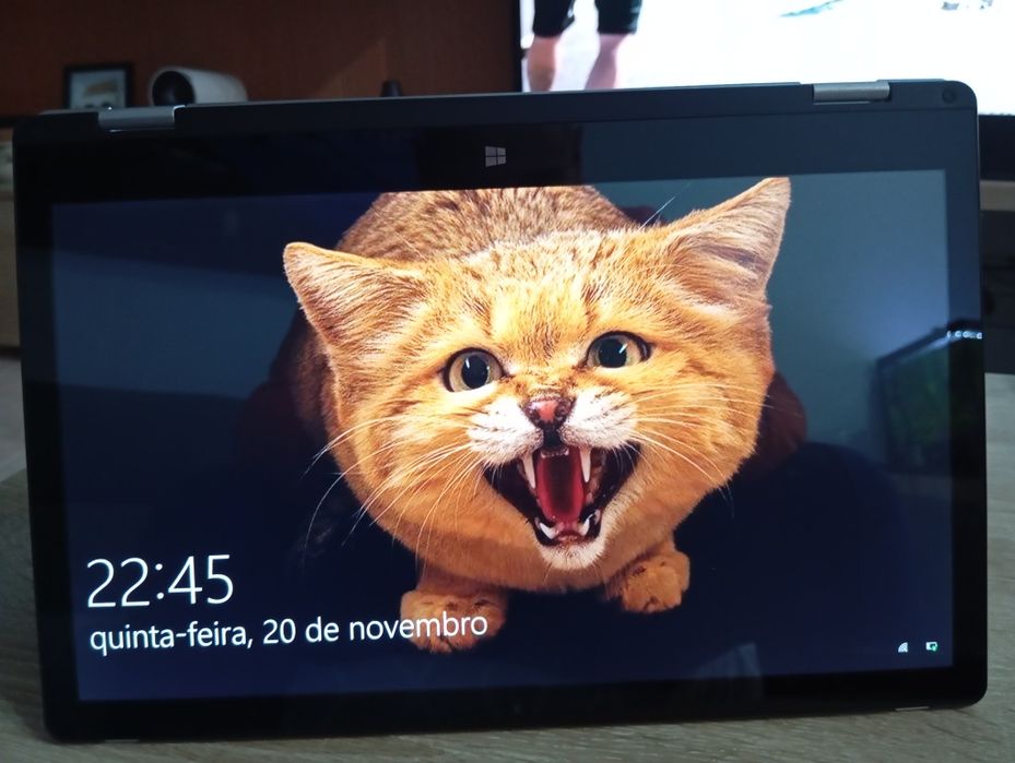 Portátil Híbrido KUBO K1013